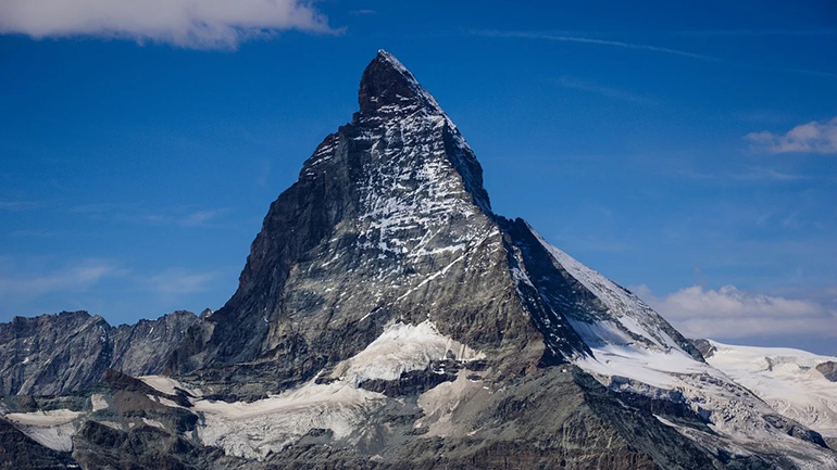 Δύο ορειβάτες σκοτώθηκαν και εννέα τραυματίστηκαν από πτώση παγωμένων ογκόλιθων στις ελβετικές Άλπεις